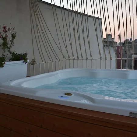 Vico Degli Ebrei - - Rooftop Jacuzzi 4* 莱韦拉诺