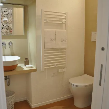 Vico Degli Ebrei - - Rooftop Jacuzzi 招待所