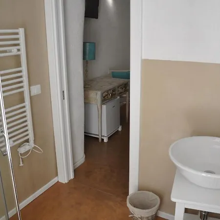 Vico Degli Ebrei - - Rooftop Jacuzzi 招待所