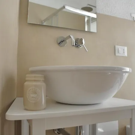 Vico Degli Ebrei - - Rooftop Jacuzzi 莱韦拉诺