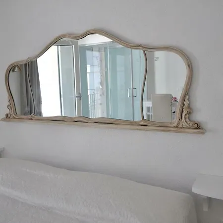 Vico Degli Ebrei - - Rooftop Jacuzzi Vendégház