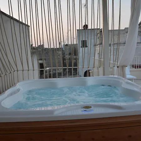 Gæstehus Vico Degli Ebrei - - Rooftop Jacuzzi Leverano