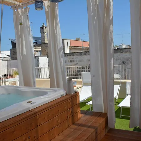 Vico Degli Ebrei - - Rooftop Jacuzzi Leverano