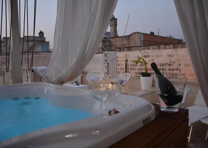 Vico Degli Ebrei - - Rooftop Jacuzzi 4*