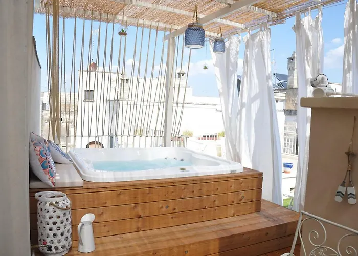 Vico Degli Ebrei - - Rooftop Jacuzzi 4*