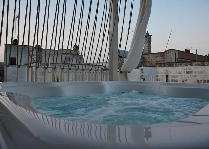 Vico Degli Ebrei - - Rooftop Jacuzzi 4*